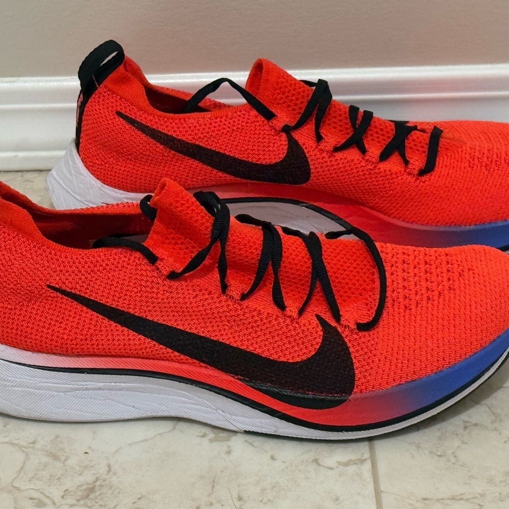 Nike Zoom Vaporfly 4% Flyknit Men’s Size 8.5 Excellent Condition